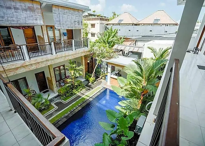 Kayuma House 3*